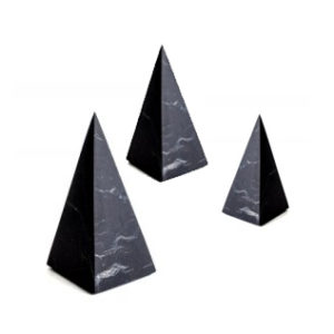 Пирамиды из шунгита высокие
